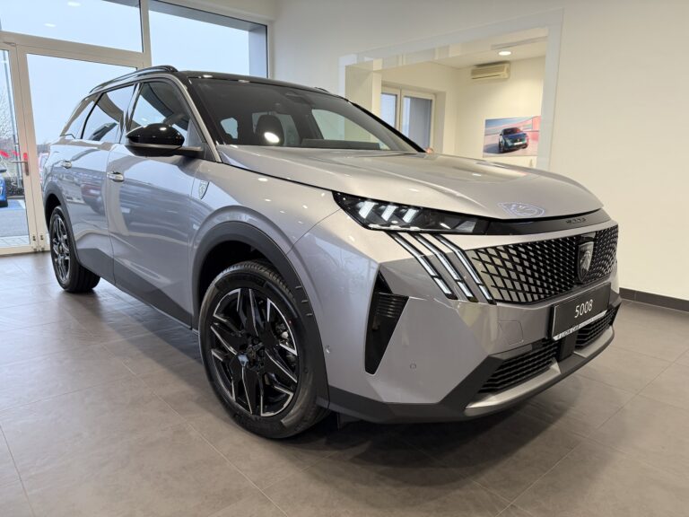 PEUGEOT 5008 GT Hybrid 145k, Automat